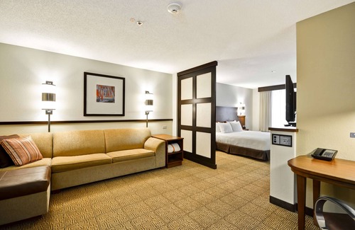 Warrenville Hotel | Hyatt Place Chicago/Naperville/Warrenville