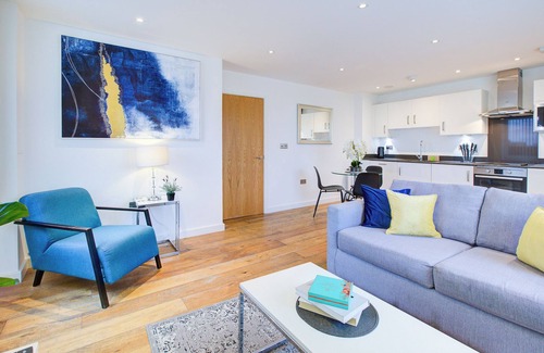 Peninsula Apartment | Hybrid Resi Greenwich