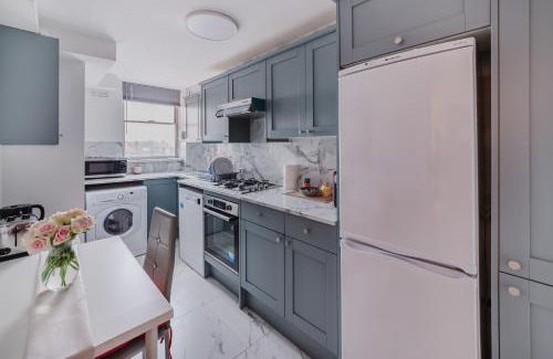 Lancaster Gate Apartment | Hyde park,2 Bedrooms 2Bathrooms, Perfect for Families!