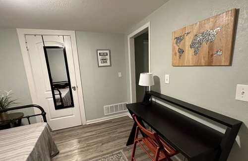 South Hyde Park Apartment | Hyde Park Hideaway