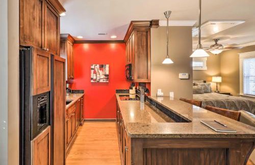 Historic Hyde Park North Apartment | Hyde Park Luxury Studio with Prime Location!