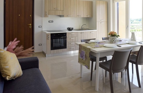 Casal Velino Apartment | Hyele Experience: Three Bedroom Deluxe Apartment with Balcony