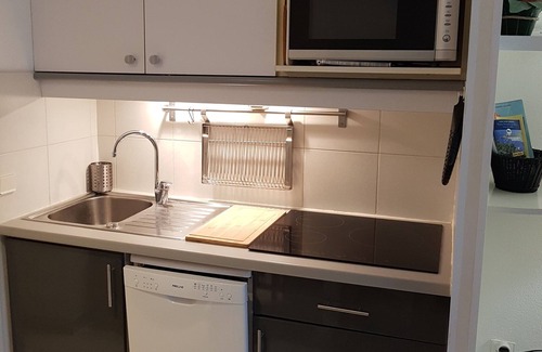 Giens Apartment | HYERES - Air-conditioned apartment - Plage de la Badine - feet in the water