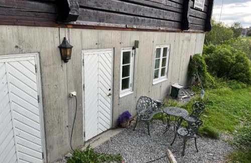 Fauske Apartment | Hyggelig lite bosted ved sjøen, nær sentrum i Valnesfjord