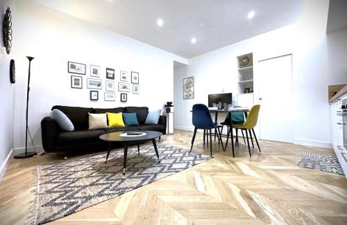 Madeleine-Champ de Mars Apartment | Hypercentre Charmant 2 Chambres Au Calme avec Joli Patio Privatif
