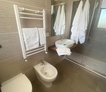 Nola House | HYRIA Rooms