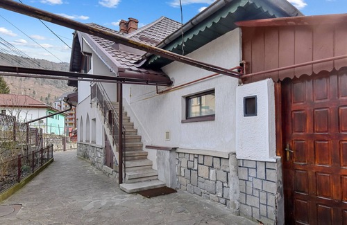 Sinaia Apartment | Hytta Apartment with 2 Bedrooms