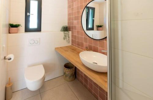 Municipality of Epe House | Hytte I Tiny house met zonnige bostuin