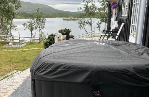Holtalen Cabin | HyttePerle ved Øyongen, Hessdalen