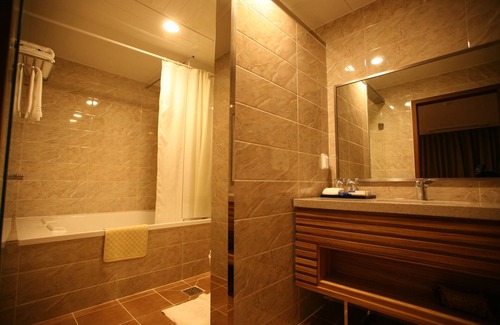 Donghae Hotel | Hyunjin Tourist Hotel