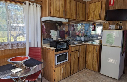 Brownlow Ki Cabin | I Caravan Park, Kingscote