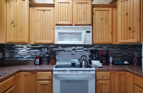 Page House | I Deal Lake Powell Home 3BR, Jacuzzi, BBQ & Firepit