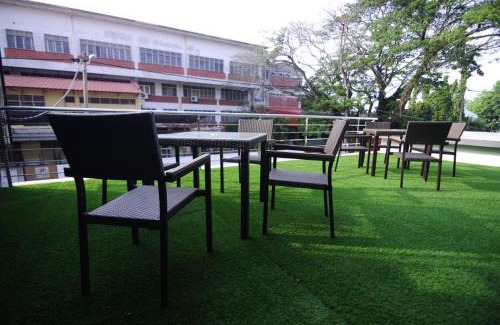 Kampung Tambak Bunga House | i-homey guesthouse