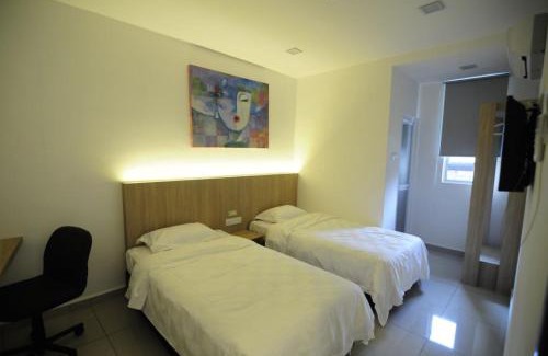 Kampung Tambak Bunga House | i-homey guesthouse