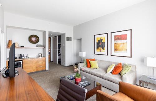 Champaign Hotel | I Hotel and Illinois Conference Center - Champaign