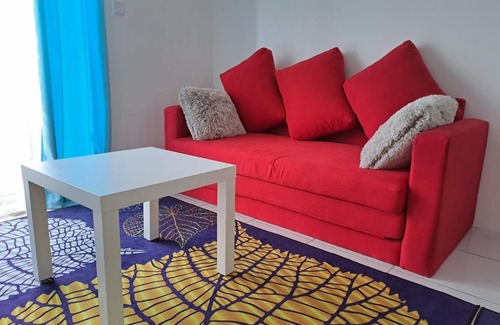Kampung Rawa Apartment | İmpiana Homestay near PUTRAJAYA, CYBERJAYA, Musliem Only,WIFI,Netflix