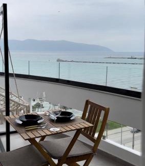 Vlore Apartment | I N S P I R E by Sea View Suites