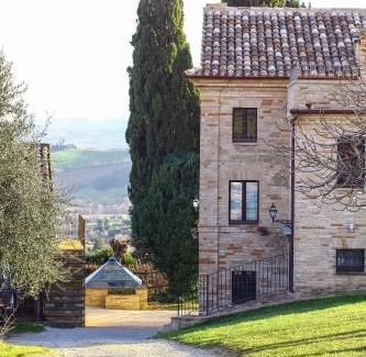 Montegiorgio House | I Sassi Di San Giuseppe