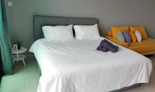 Shah Alam Apartment | I-SoHo I-City Theme Park, Netflix, Pool, Wifi, Parking