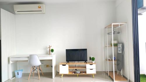 Shah Alam Apartment | I-SoHo I-City Theme Park, Netflix, Pool, Wifi, Parking