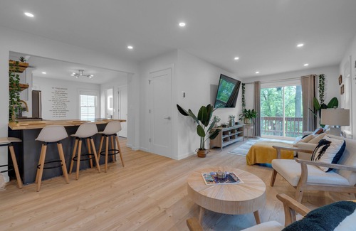 Salem Apartment | i Tranquil 3-Bedroom Getaway in Historic Salem, MA