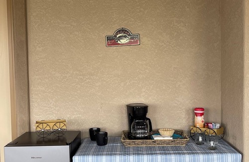 Grand Junction House | I would like to welcome you to the petticoat Junction, Colorado!nn