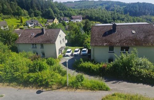 Plettenberg Apartment | IaM 3 Zimmer 90 qm Küche Badezimmer kraftraum 44 u