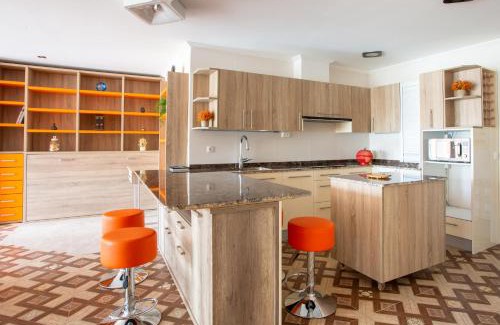 Ibarranguelua Apartment | Ibarrangelu Suite by Urdaibai Rentals