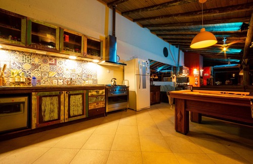Praia do Rosa House | Ibiraquera Guest House Beautiful villa with pool and jacuzzi