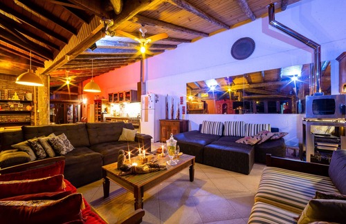 Praia do Rosa House | Ibiraquera Guest House Beautiful villa with pool and jacuzzi