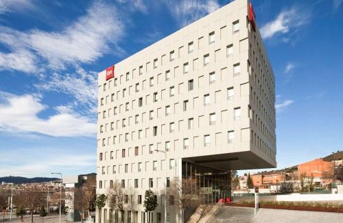 Santa Coloma de Gramenet Hotel | Ibis Barcelona Santa Coloma