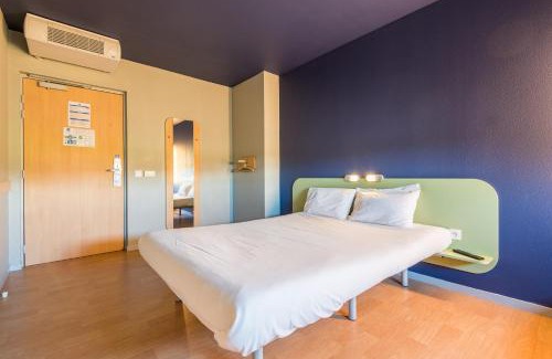 Chateau-Gaillard Hotel | ibis budget Amberieu en Bugey/Chateau Gaillard A42