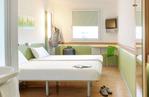 Montauban Hotel | ibis budget Montauban Les Chaumes