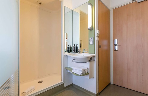 Sao Pedro da Afurada Hotel | ibis budget Porto Gaia