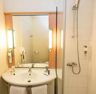 Essomes-sur-Marne Hotel | Ibis Château-Thierry