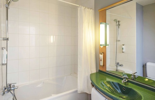 Luce Hotel | ibis Chartres Ouest Luce