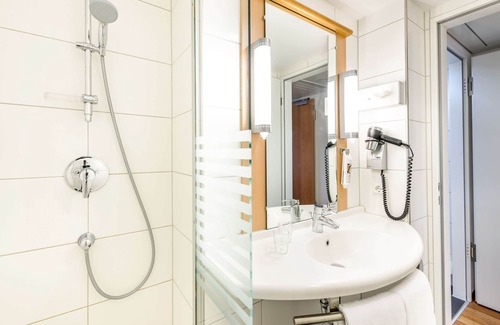 Petershausen-West Hotel | ibis Konstanz
