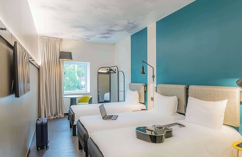 Linda-a-Velha Hotel | ibis Lisboa Alfragide