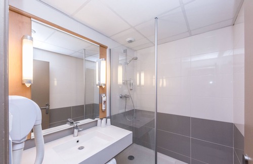 Saulce-sur-Rhone Hotel | ibis Montelimar Nord