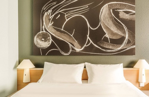 Saulce-sur-Rhone Hotel | ibis Montelimar Nord