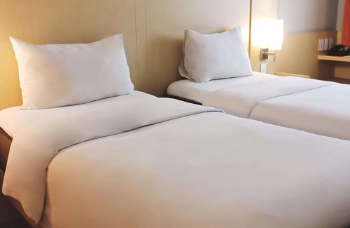 Padang Hotel | ibis Padang Hotel
