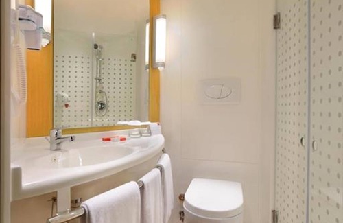 Padang Hotel | ibis Padang Hotel