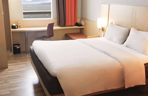 Padang Hotel | ibis Padang Hotel