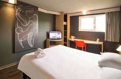 Cesson-Sevigne Hotel | ibis Rennes Beaulieu