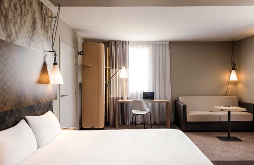 Montigny-le-Bretonneux Hotel | ibis Saint Quentin En Yvelines Velodrome