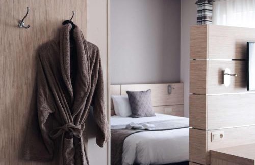 Aeropole Science Park Hotel | Ibis Styles Charleroi Airport Aero 44