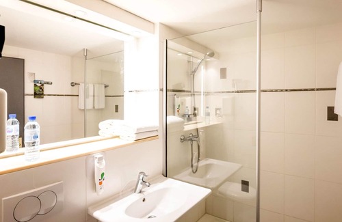 Douai Hotel | ibis Styles Douai Gare Gayant Expo