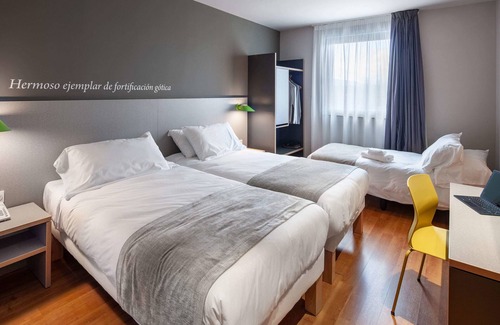 Noain Hotel | ibis Styles Pamplona Noain