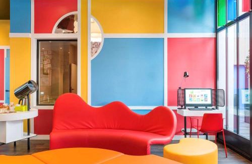 Gambetta Hotel | ibis Styles Paris La Défense Courbevoie