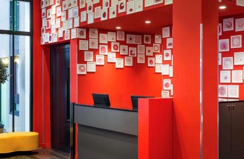 Gambetta Hotel | ibis Styles Paris La Défense Courbevoie